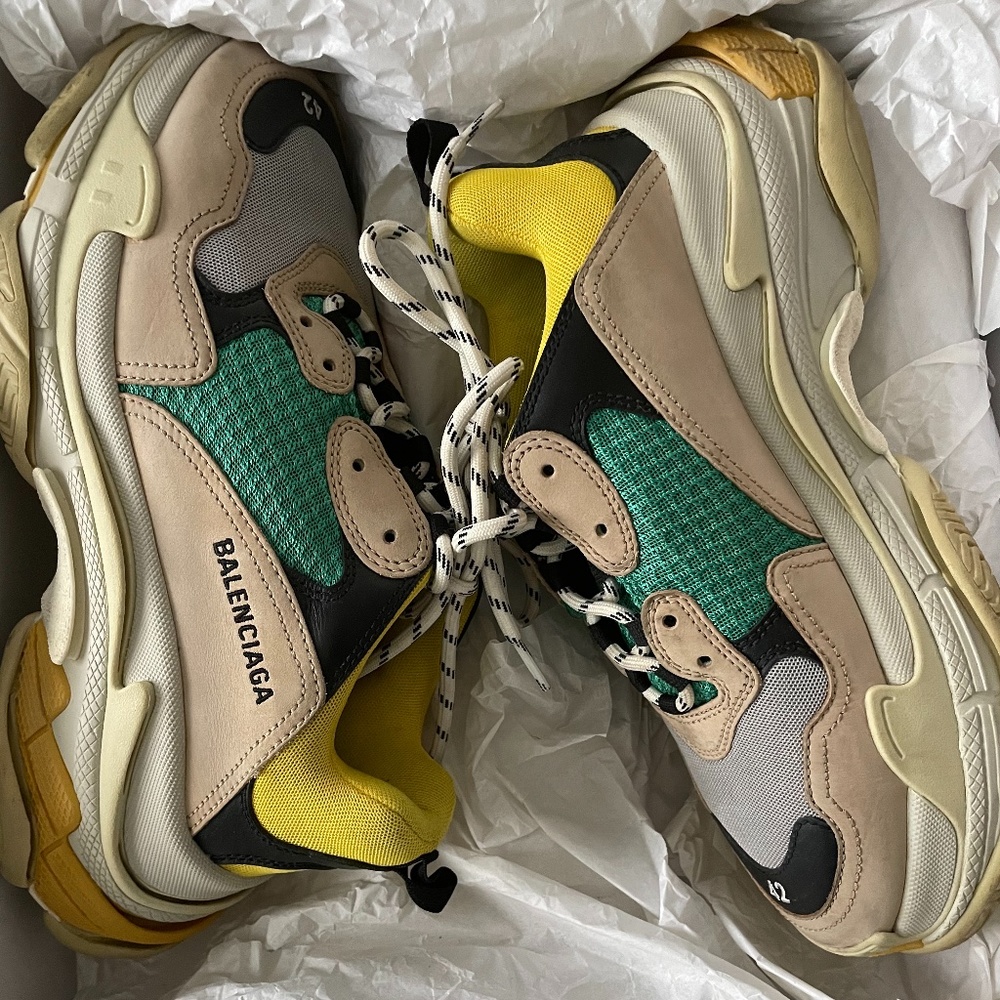 Men’s sporty balenciaga sneakers